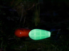 Load image into Gallery viewer, Spyder Spod - night glow bait rocket
