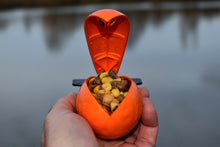 Load image into Gallery viewer, Spyder Spod - Day glow bait rocket
